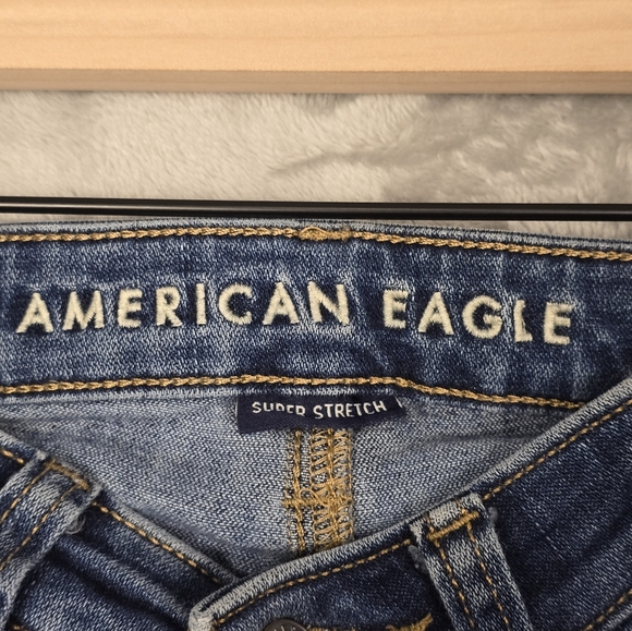 American Eagle Outfitters Women's High Rise Dark Blue Jeans - Picture 2 of 4